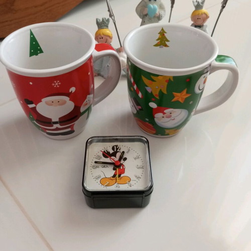 Mugs new with Christmas boot gift and keychain