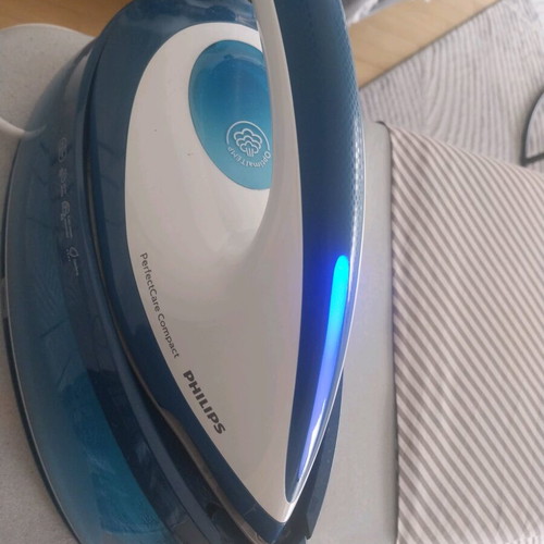 Σύστημα σιδερώματος Philips σαν καινούργιο