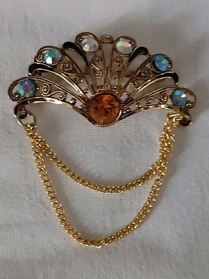 Vintage pin 80s like new, gold-colored