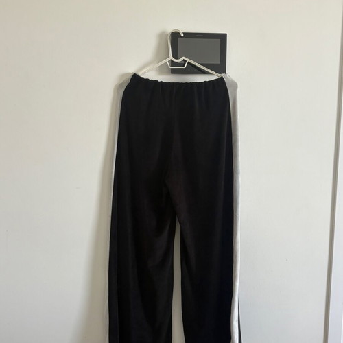 Velvet black women's tracksuit used, size Medium, made in Greece