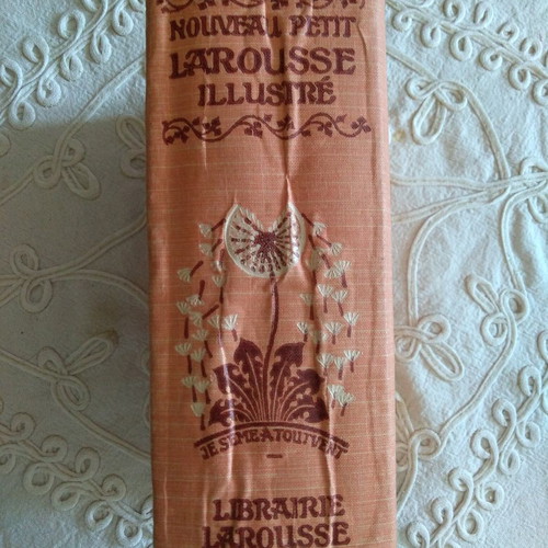 Nouveau Petit Larousse collectible used, 1931 edition