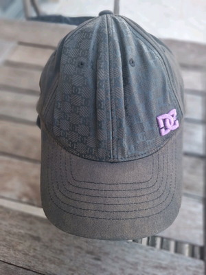 Dolce Gabbana hat like new, gray and beige size M