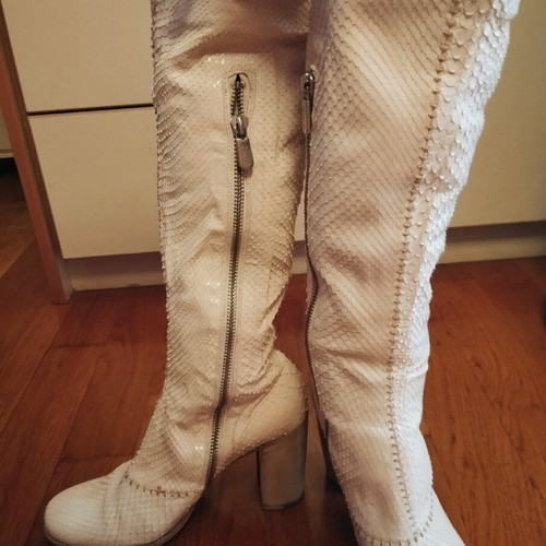 Rocco P. leather boots like new, size 37, white