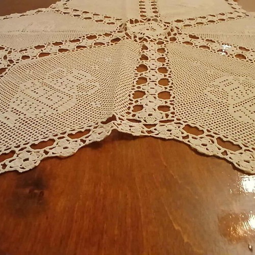 Handmade embroidery set like new, 2 pieces