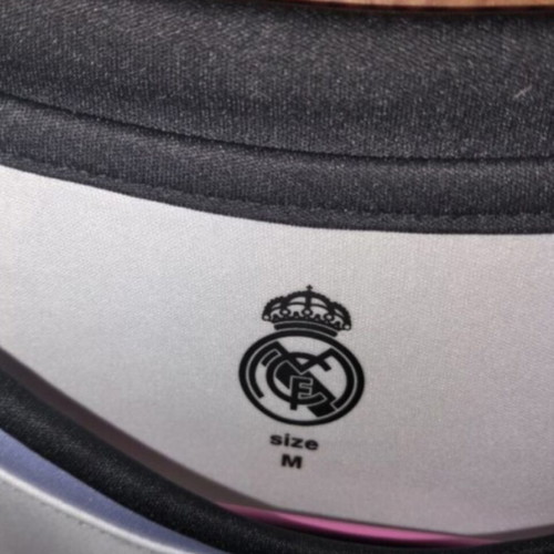 Real Madrid jersey like new, size medium, official replica