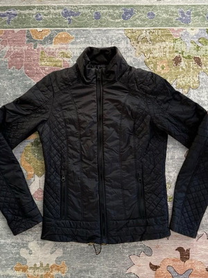 The North Face thin quilted jacket black like new