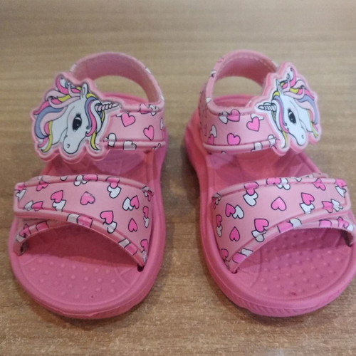Girl's sandals size 21 with unicorn design like new