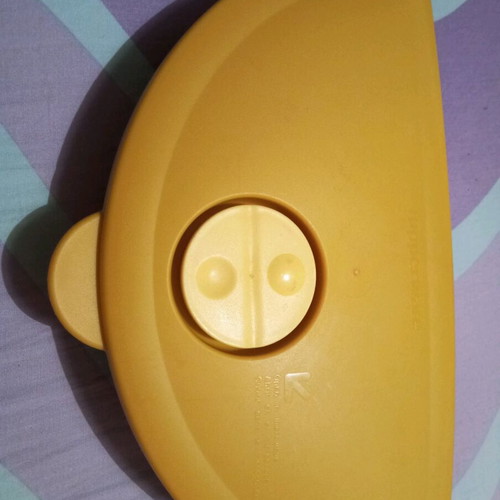 Tupperware serving container for food transport and separation like new