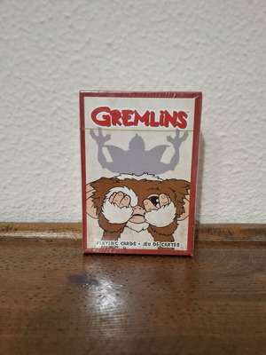 Gremlins запечатана тесте за игра на карти