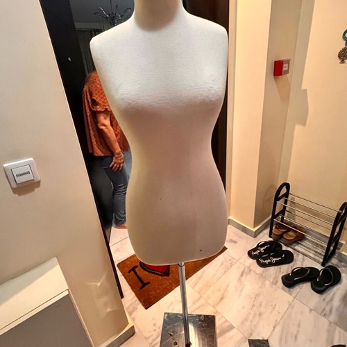 Mannequin torso used in excellent condition
