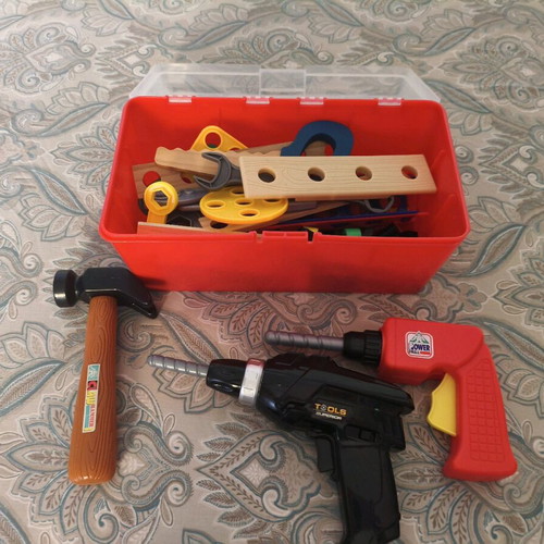 Children's tool kit like new with 2 drills