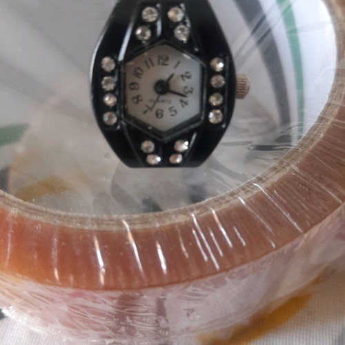 Metal ring watch used with rhinestones, fully functional