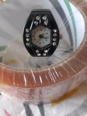 Metal ring watch used with rhinestones, fully functional