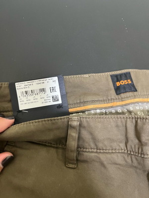 Chino pants Boss Orange new with oil stain slim fit size 33/32