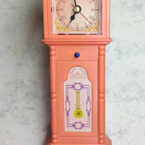 Barbie dollhouse battery clock used, Coldlok vintage, 26 cm