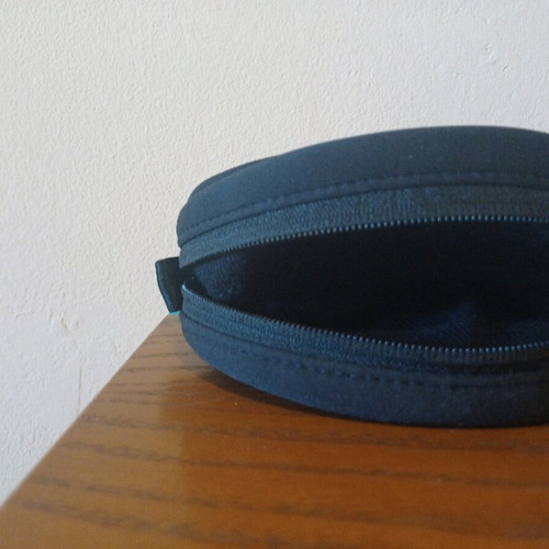 Beats by Dre headphone case like new