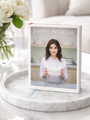 Nigella Lawson Cookbook σαν καινούργιο, αγγλικό σκληρό εξώφυλλο