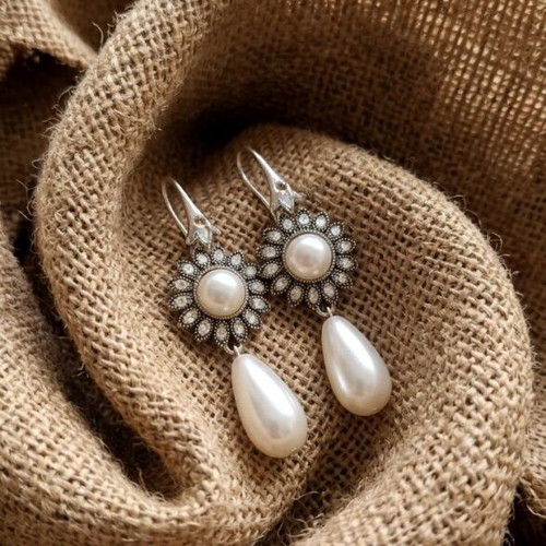 Handmade earrings new, white and silver