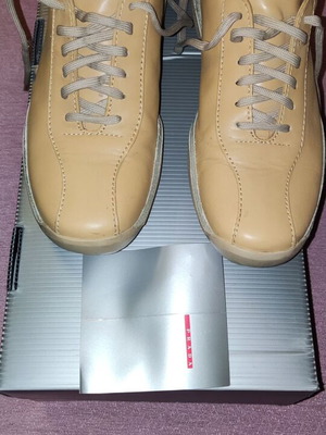 Prada leather shoes No 42 like new, beige loafers