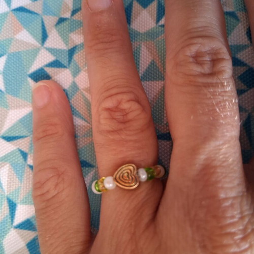 Elastic ring with beads and gold-colored heart, like new
