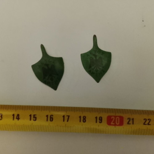 Vintage metal emblems Aetos Artis used, set of 2
