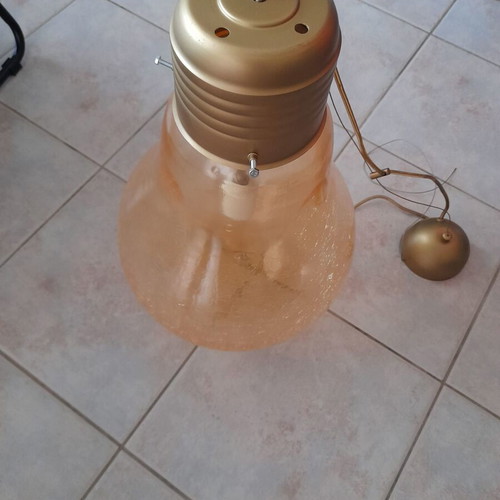 Ceiling light globe with beige crackle glass