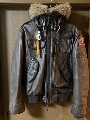 Parajumpers μέγεθος M σε πολύ καλή κατάσταση καφέ