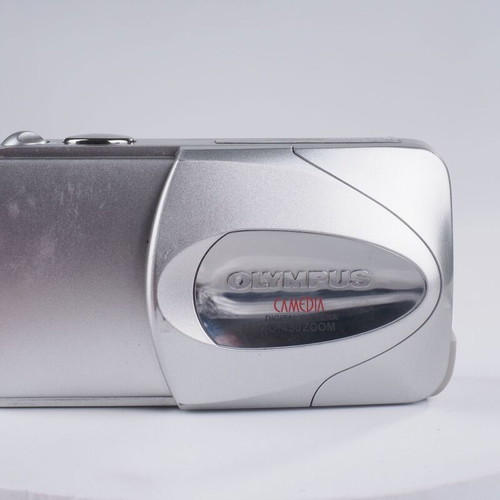 Olympus Camedia C-450 vintage digital camera used with underwater case