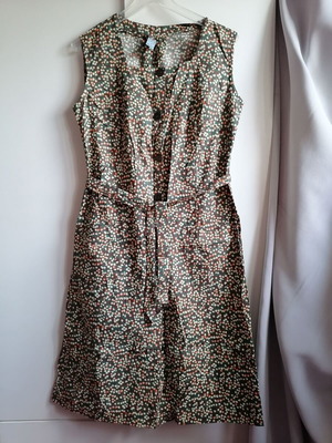 Φόρεμα βαμβακερό αμάνικο ελληνικής κατασκευής, μέγεθος L, με κουμπιά και τσέπες