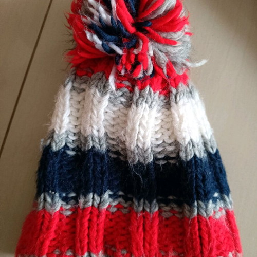 Wool hat used, size M, red with fleece lining