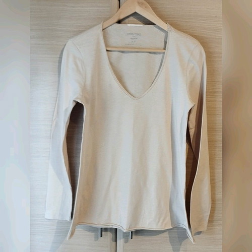 Celestino t-shirt like new, cream, size S-M