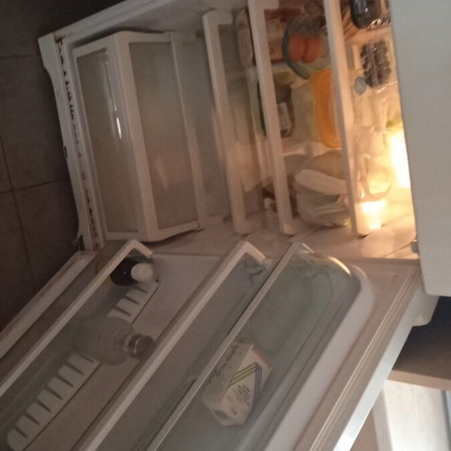 Ariston refrigerator freezer A class like new, energy efficient