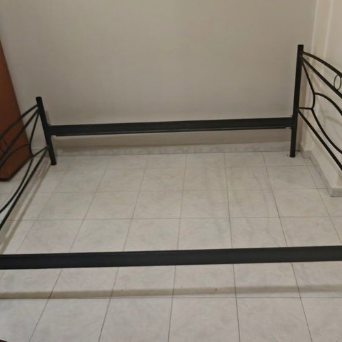 Bed for 140x190cm mattress like new, without slats