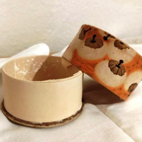 Collectible French Vintage Air Spun by COTY box used
