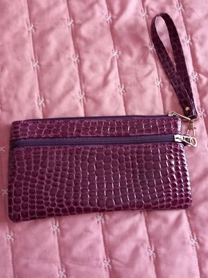 Women's purple clutch bag like new with detachable strap
