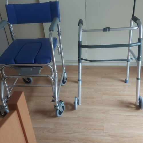 Taurus Bariatrik electric hospital bed like new