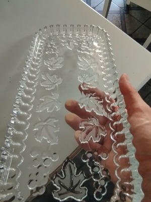 Glass serving platter 40 centimeters like new