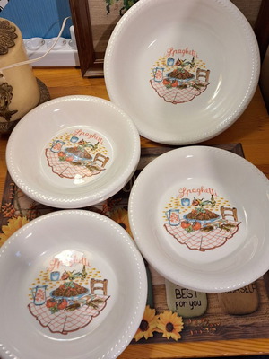 Италиански чинии за спагети като ново, комплект с 6 дълбоки и 1 голяма