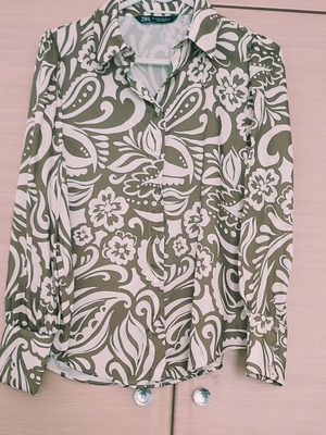 Satin shirt Zara like new, beige with olive brown