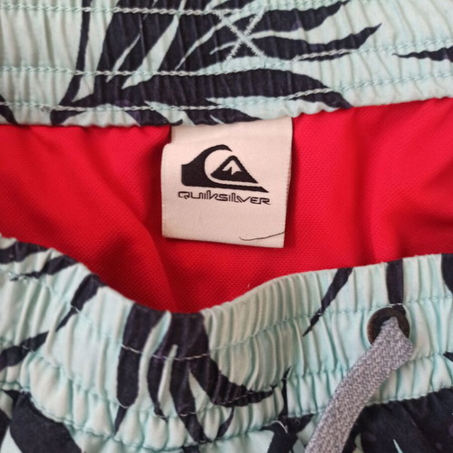 Quiksilver swim shorts for boys 12-14 years like new, multicolor