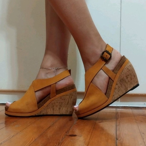 Frau leather platforms size 37 like new, Italian
