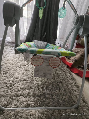 Moving baby bouncer new with six speed settings
