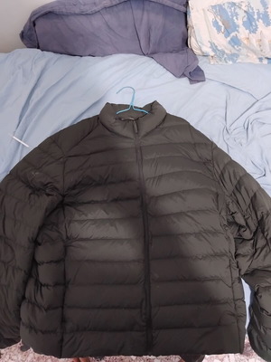 Down feather puffer jacket Uniqlo like new, green XXL