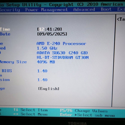 Toshiba Satellite C660D laptop used, AMD E-240 1.5GHz, 4GB RAM, 15.6" LED, 120GB SSD