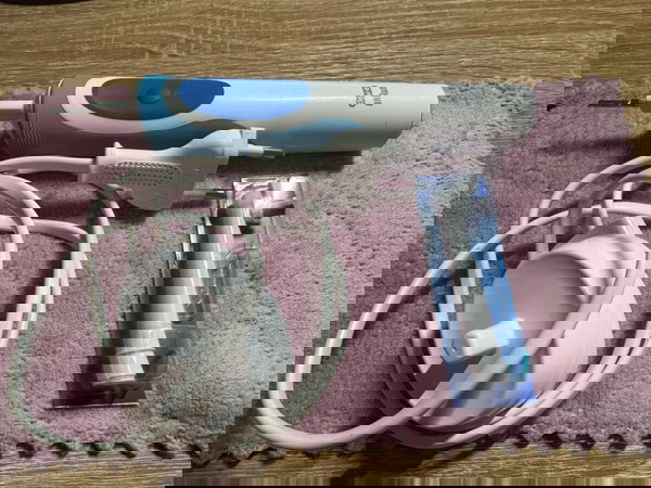 Oral B Braun ηλεκτρική οδοντόβουρτσα
