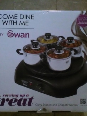 Curry station & chapati warmer new cookware with 4 pots