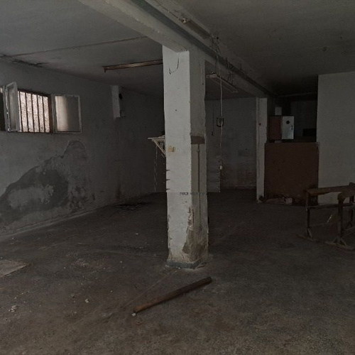 Semi-basement space 100 sqm for workshop or storage in Thessaloniki