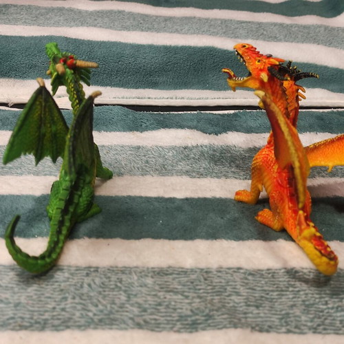 Bullyland dragon figures set used, two pieces