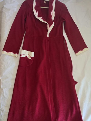 Vintage women's long dressing gown like new, burgundy with white details