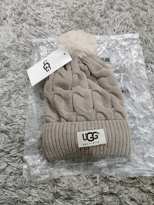 Ugg σκουφάκι καινούργιο σε μπεζ χρώμα
